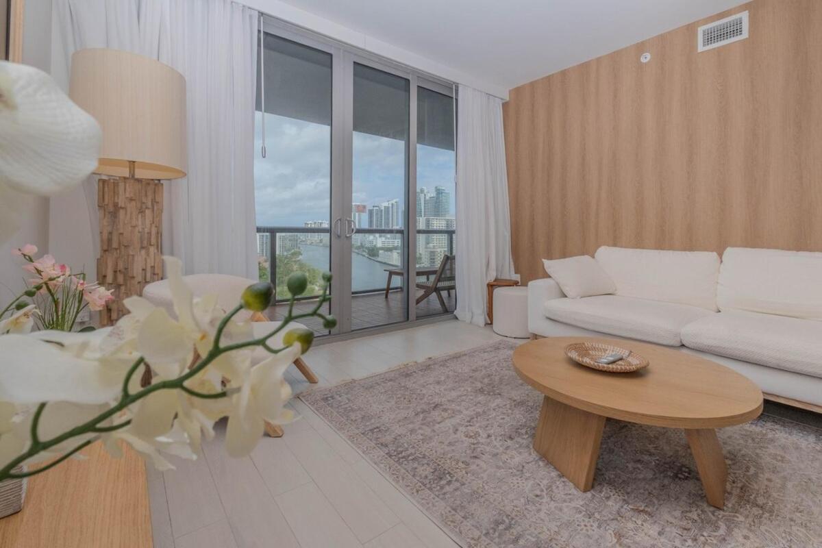 2B 2B Luxury Ocean Views Apt In Hallandale Beach Lägenhet Exteriör bild